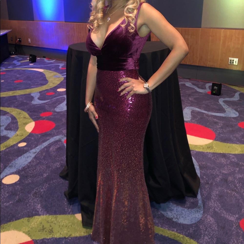 Lovely prom, ball or gala dress.